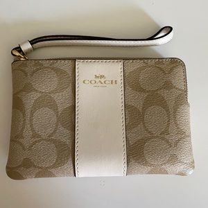 ***SOLD***Coach Tan Wristlet